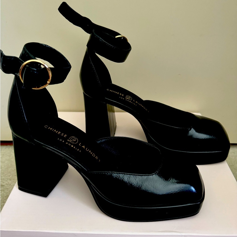 Chinese Laundry Oaklen Patent Black Maryjane Heel